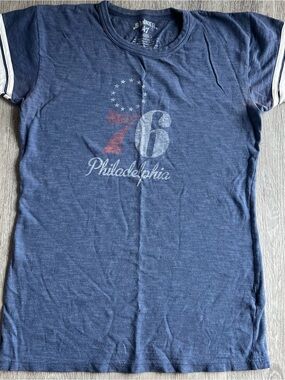 Banner 47 Philadelphia 76ers Navy Tee
